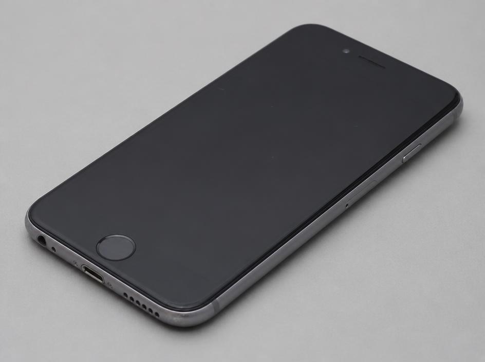 Example of a Grade B condition phone